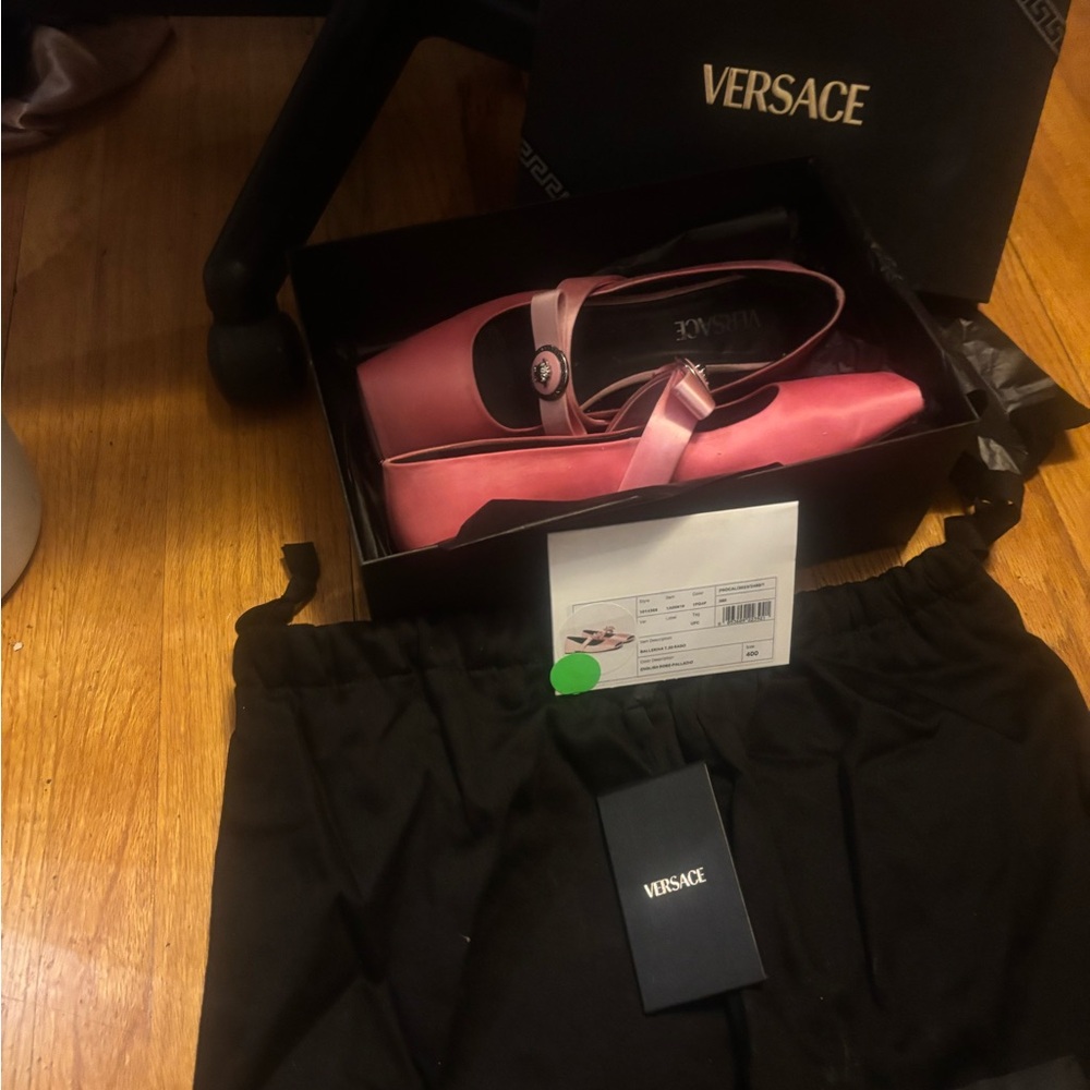 Versace Pink Women's ballet flats with medusa head bows - Picture 12 of 12